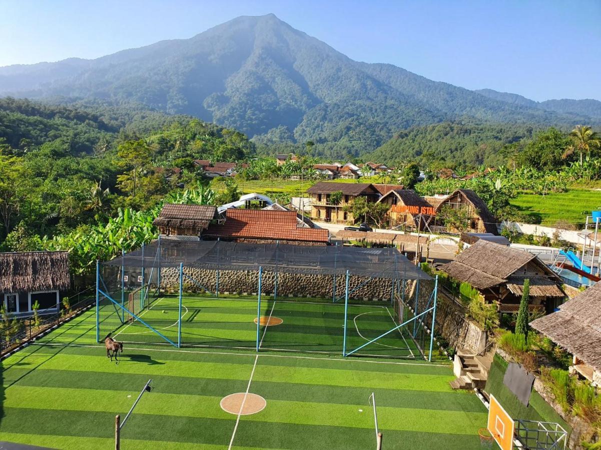 Kampung Istal Bogor Hotel Bagian luar foto