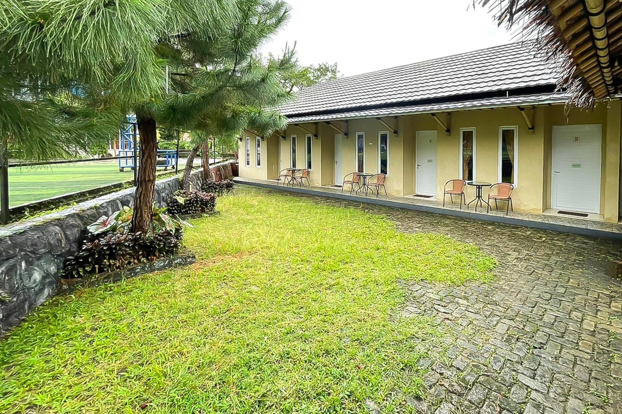 Kampung Istal Bogor Hotel Bagian luar foto